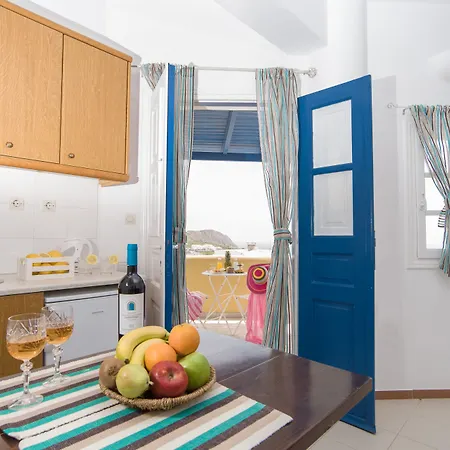 Cultural House Lägenhetshotell Pýrgos