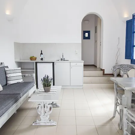 Cultural House Lägenhetshotell Pýrgos