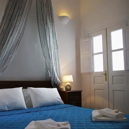 Aparthotel Cultural House Pyrgos Kallistis