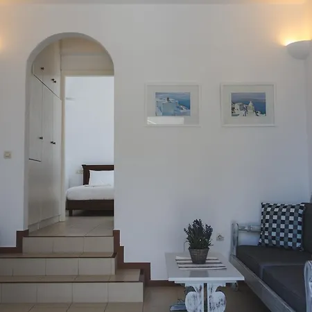 Cultural House 3* Пиргос