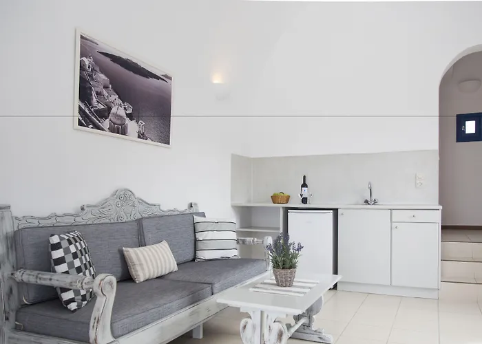 Cultural House 3* Пиргос