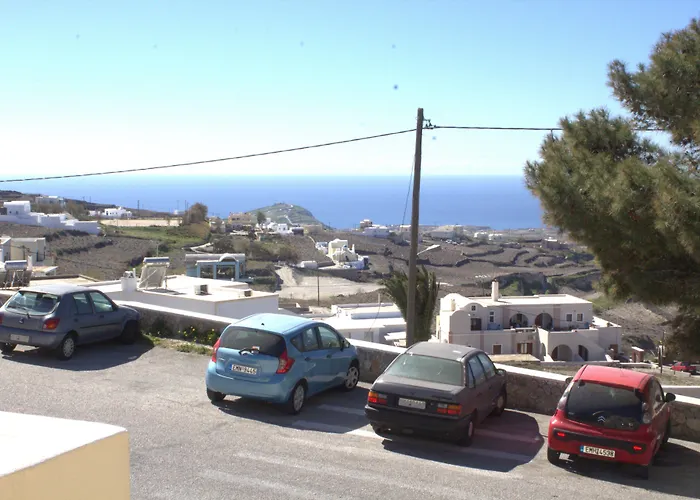 Cultural House 3* Пиргос