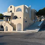 Cultural House Apart-hotel Pýrgos