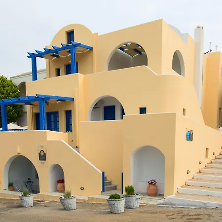 Cultural House Pýrgos